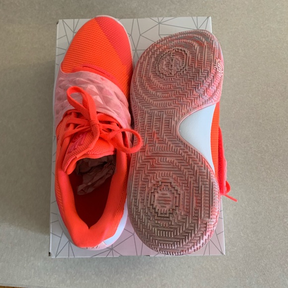 kyrie 1 low hot punch